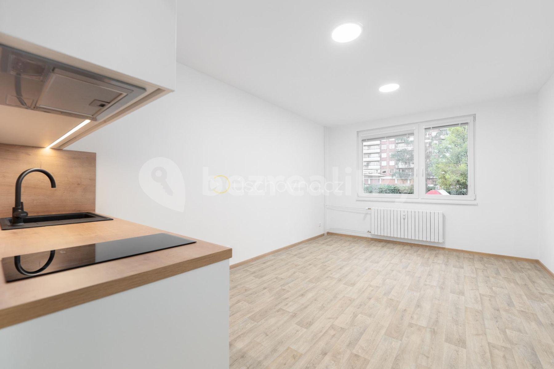 Studio flat to rent, 30 m², Dětská, Zlín, Zlínský Region