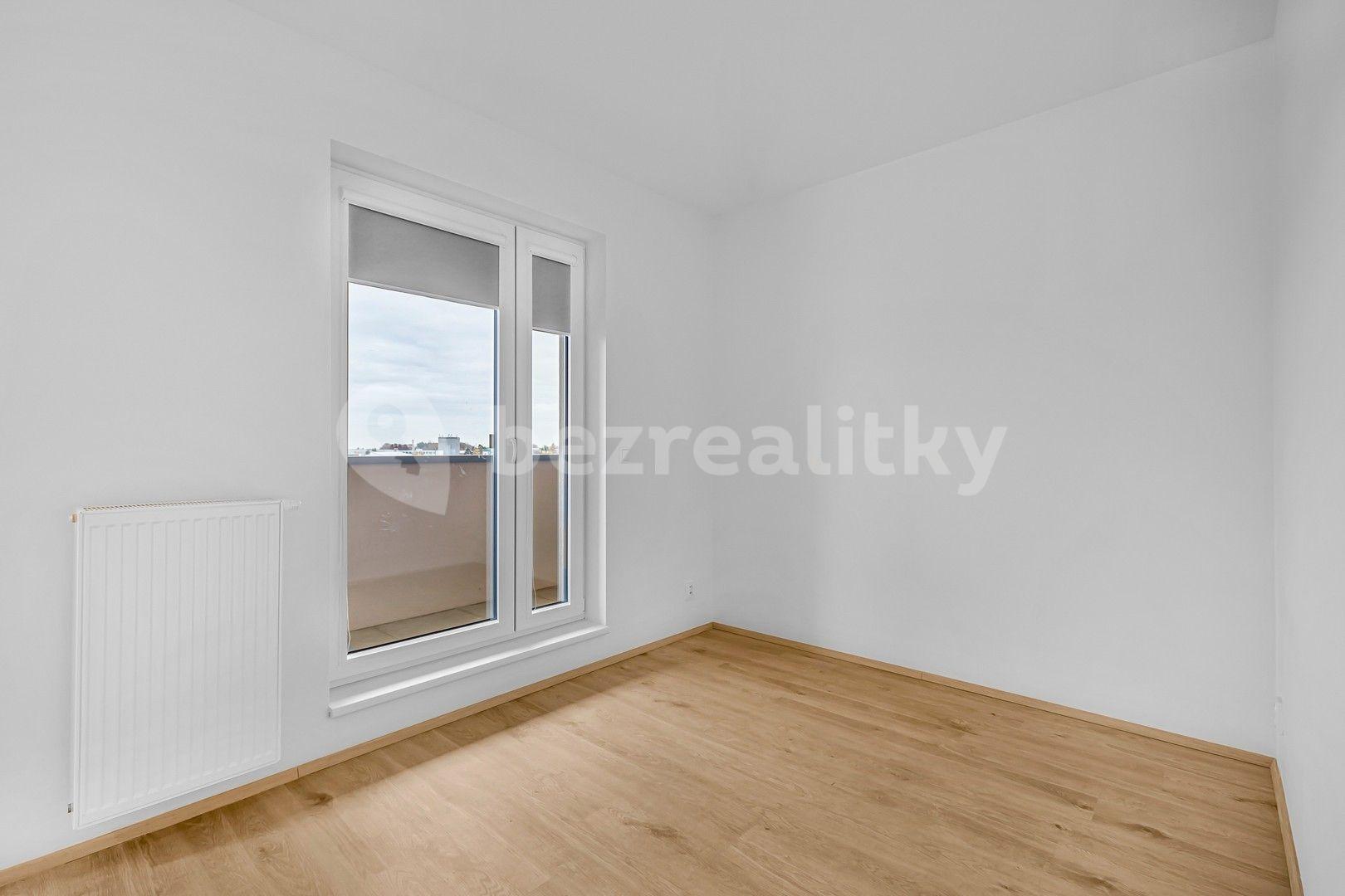 Studio flat to rent, 33 m², Augustina Lukeše, Brandýs nad Labem-Stará Boleslav, Středočeský Region