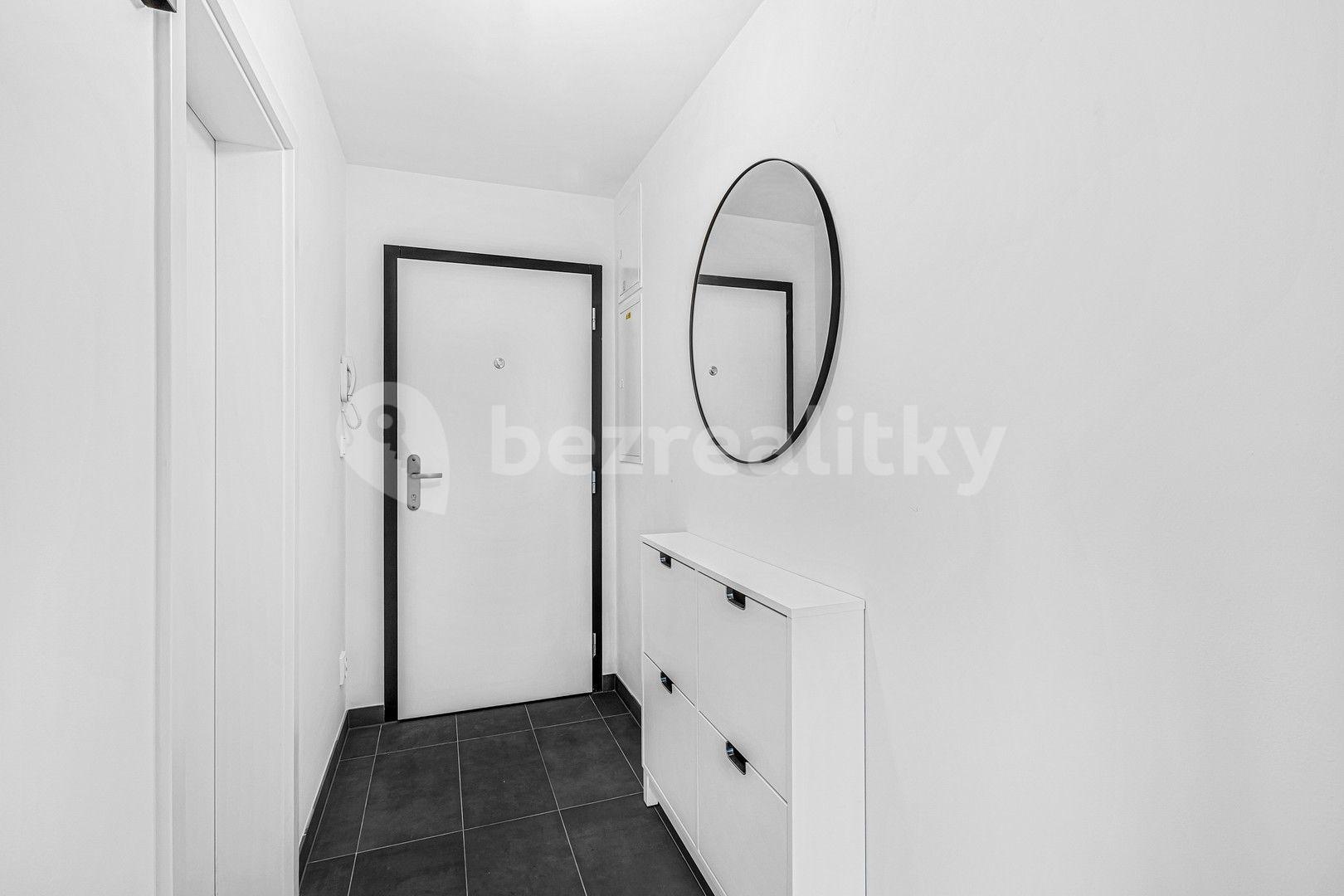 Studio flat to rent, 33 m², Augustina Lukeše, Brandýs nad Labem-Stará Boleslav, Středočeský Region