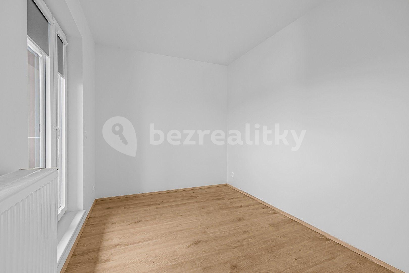 Studio flat to rent, 33 m², Augustina Lukeše, Brandýs nad Labem-Stará Boleslav, Středočeský Region