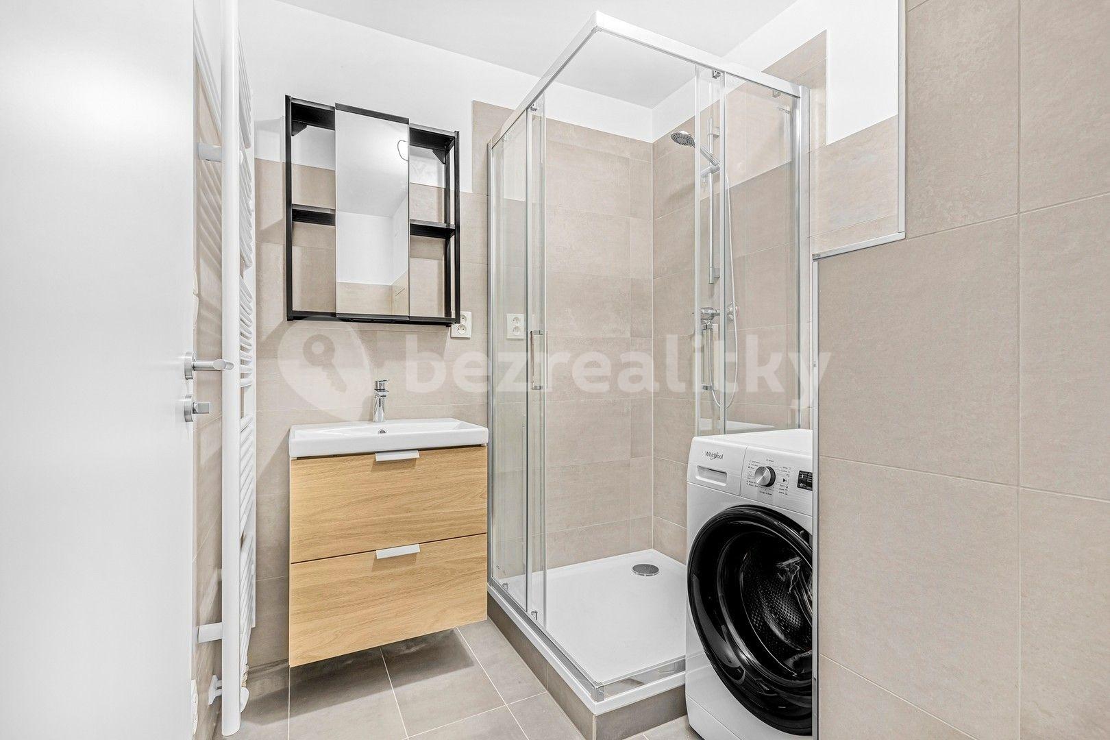 Studio flat to rent, 33 m², Augustina Lukeše, Brandýs nad Labem-Stará Boleslav, Středočeský Region