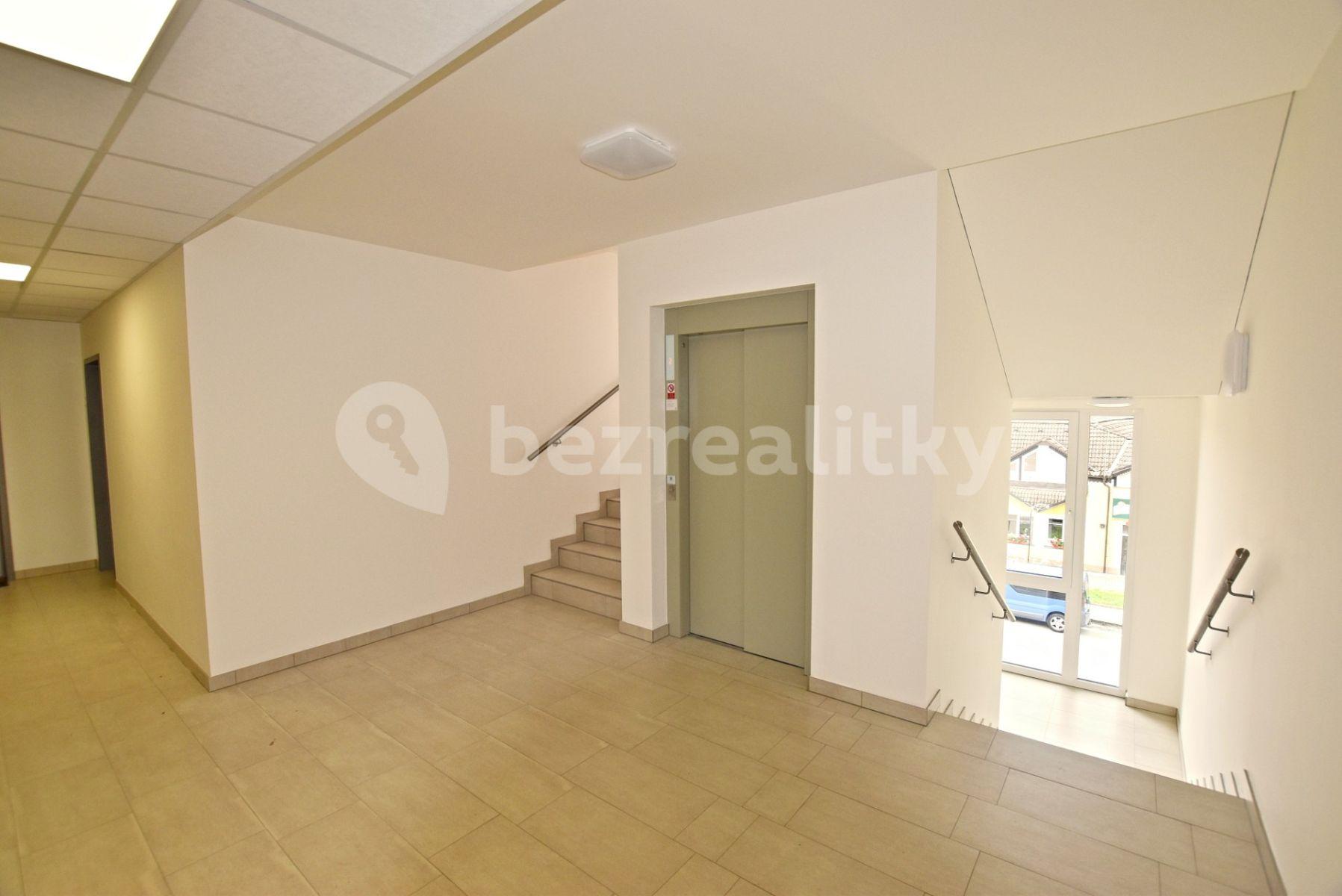 2 bedroom with open-plan kitchen flat to rent, 67 m², Novohradská, České Budějovice, Jihočeský Region