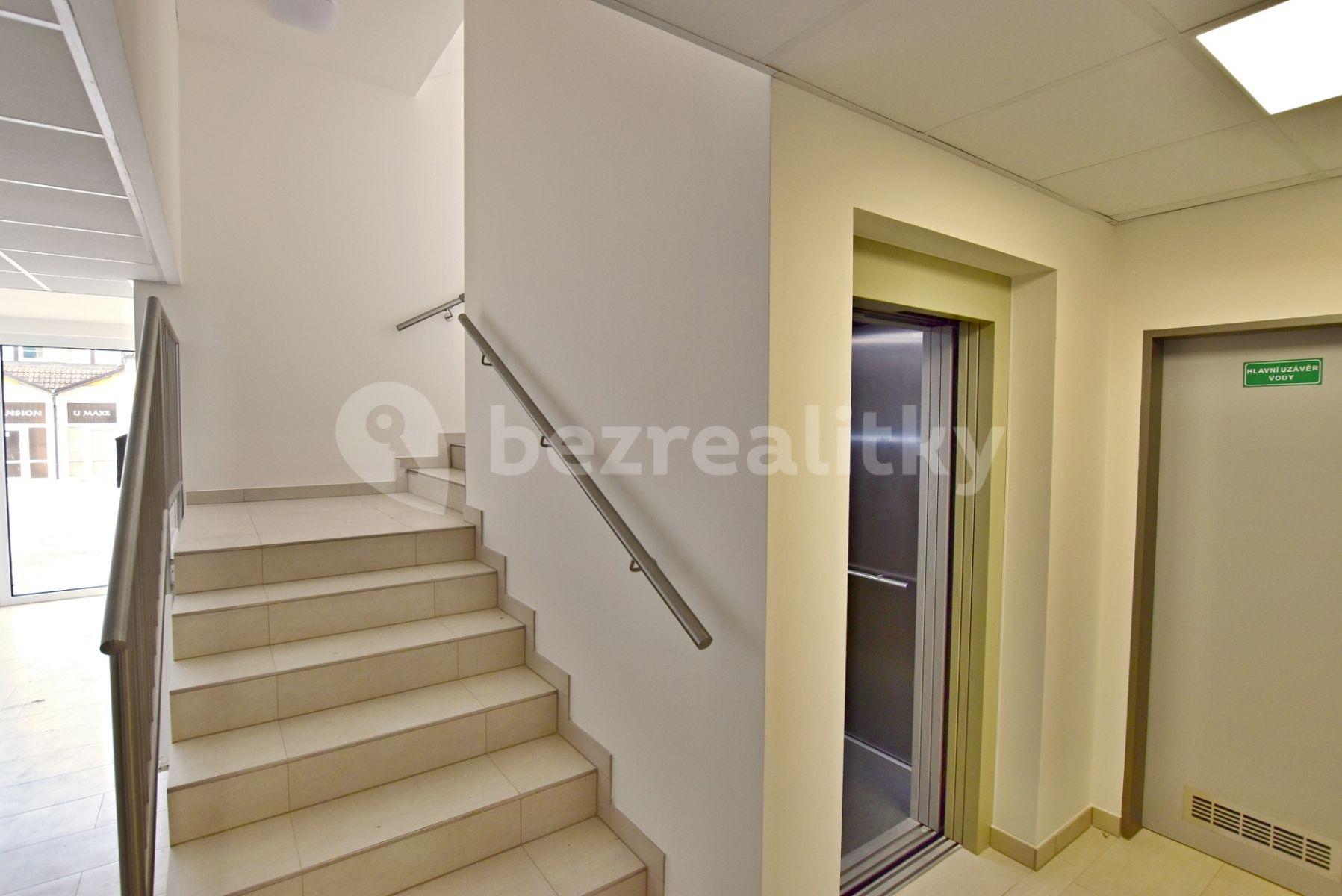 2 bedroom with open-plan kitchen flat to rent, 67 m², Novohradská, České Budějovice, Jihočeský Region