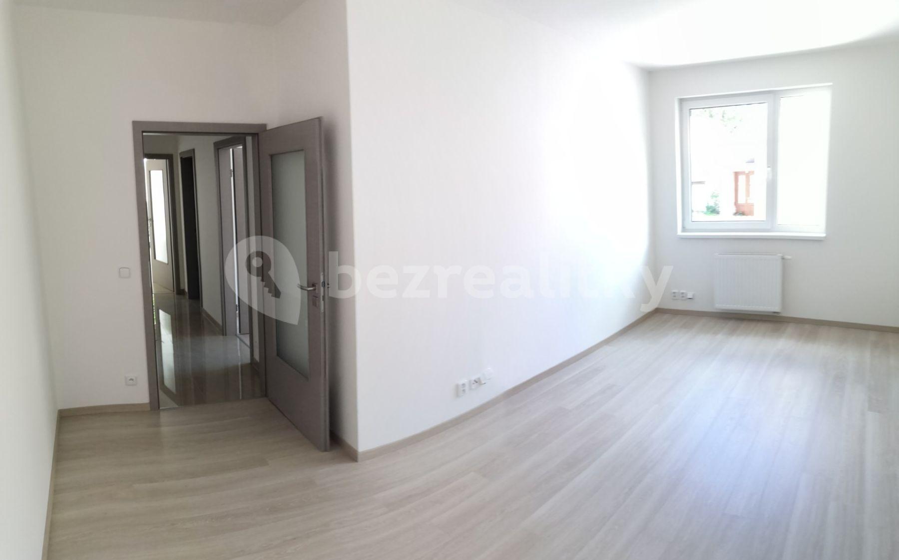 2 bedroom with open-plan kitchen flat to rent, 67 m², Novohradská, České Budějovice, Jihočeský Region