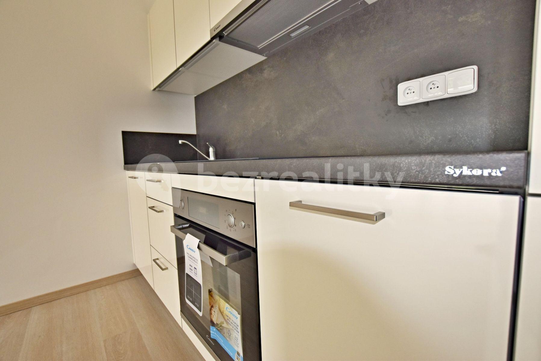 2 bedroom with open-plan kitchen flat to rent, 67 m², Novohradská, České Budějovice, Jihočeský Region