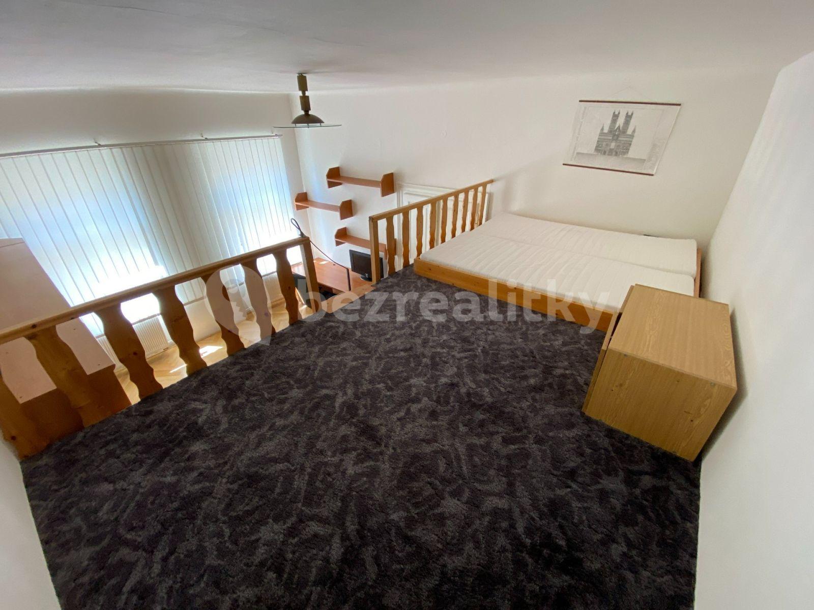 3 bedroom flat to rent, 120 m², Dukelských hrdinů, Prague, Prague