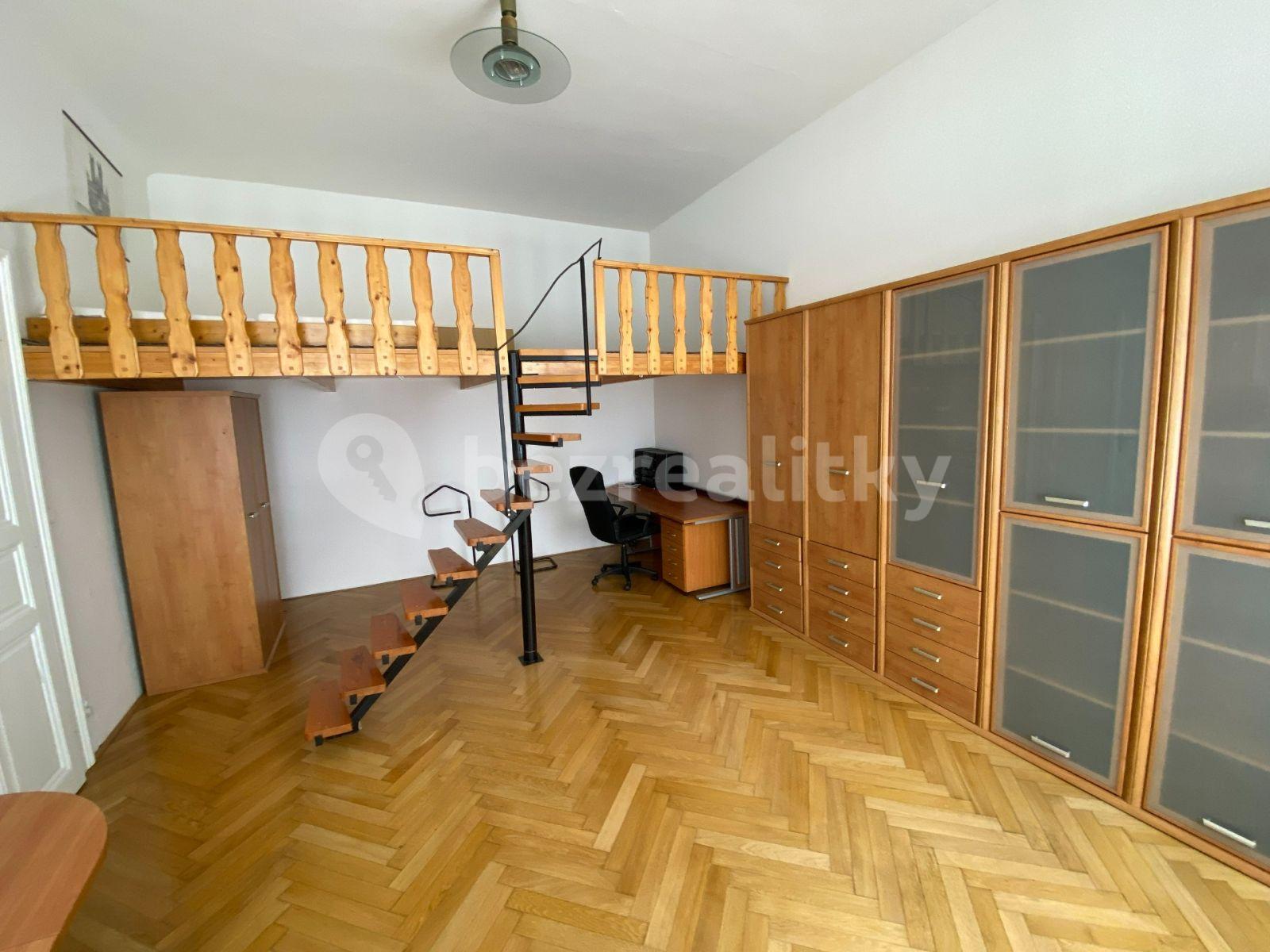 3 bedroom flat to rent, 120 m², Dukelských hrdinů, Prague, Prague