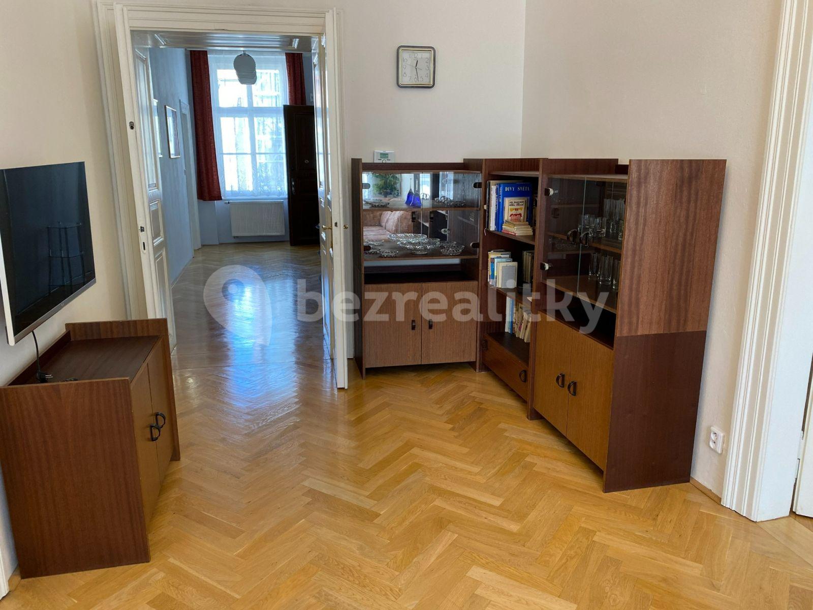 3 bedroom flat to rent, 120 m², Dukelských hrdinů, Prague, Prague