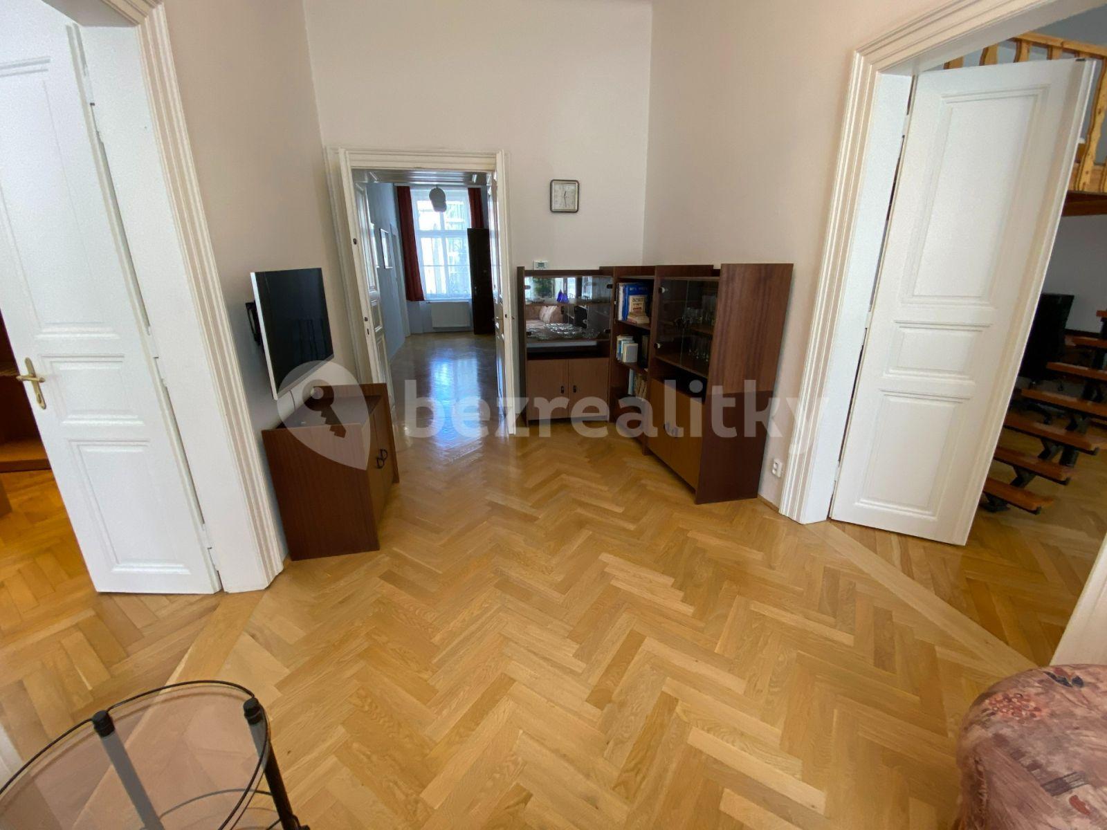 3 bedroom flat to rent, 120 m², Dukelských hrdinů, Prague, Prague