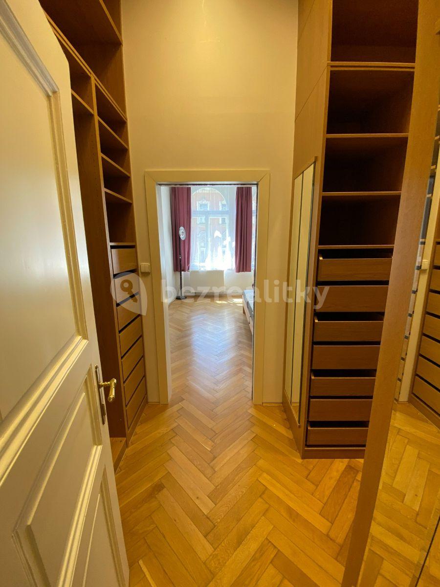 3 bedroom flat to rent, 120 m², Dukelských hrdinů, Prague, Prague