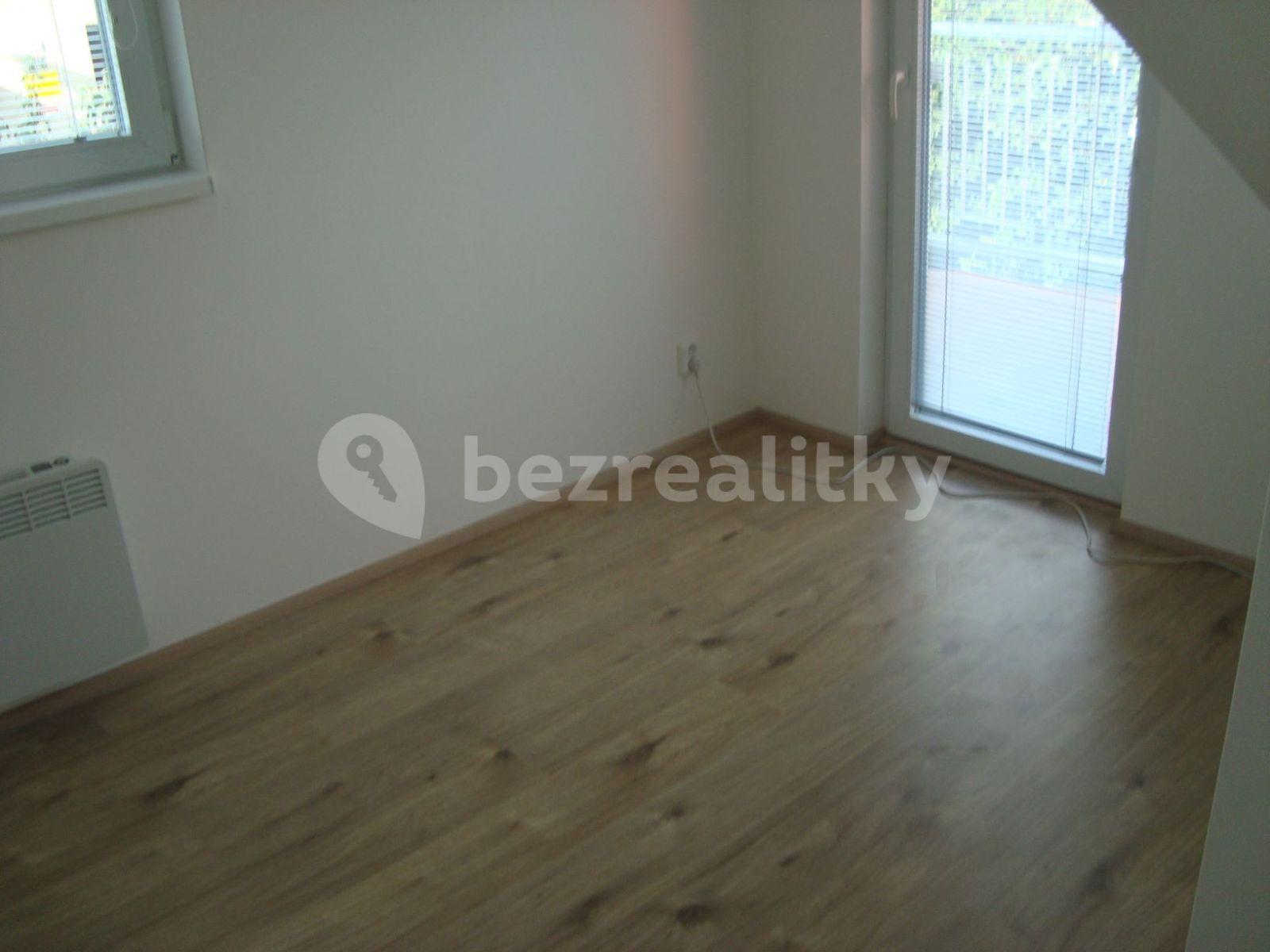 Studio flat to rent, 41 m², Perunova, Brno, Jihomoravský Region