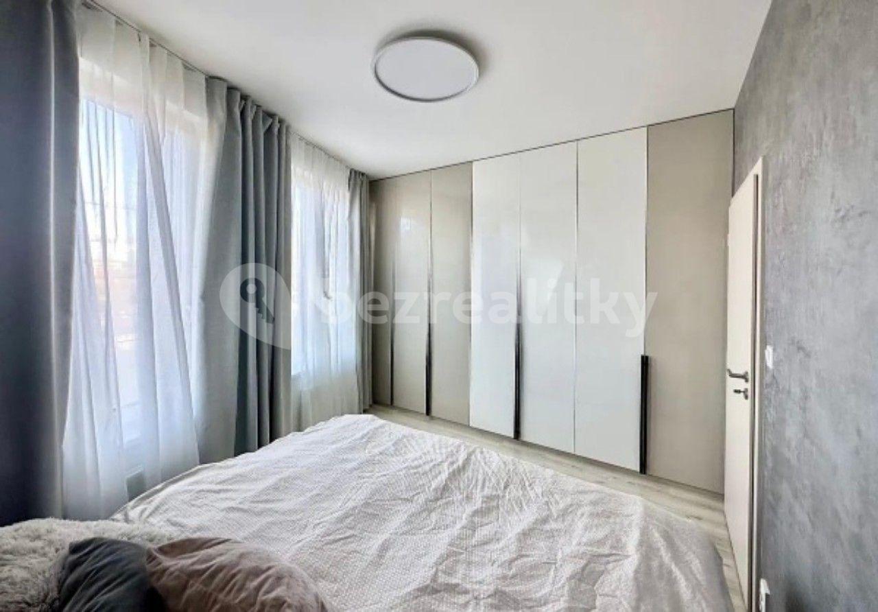 1 bedroom with open-plan kitchen flat to rent, 60 m², Freyova, Prague, Prague