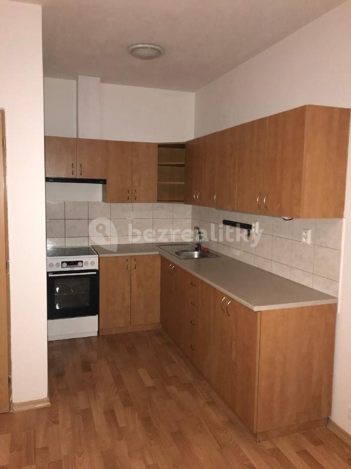 Studio flat to rent, 38 m², Dukelská, Benešov, Středočeský Region