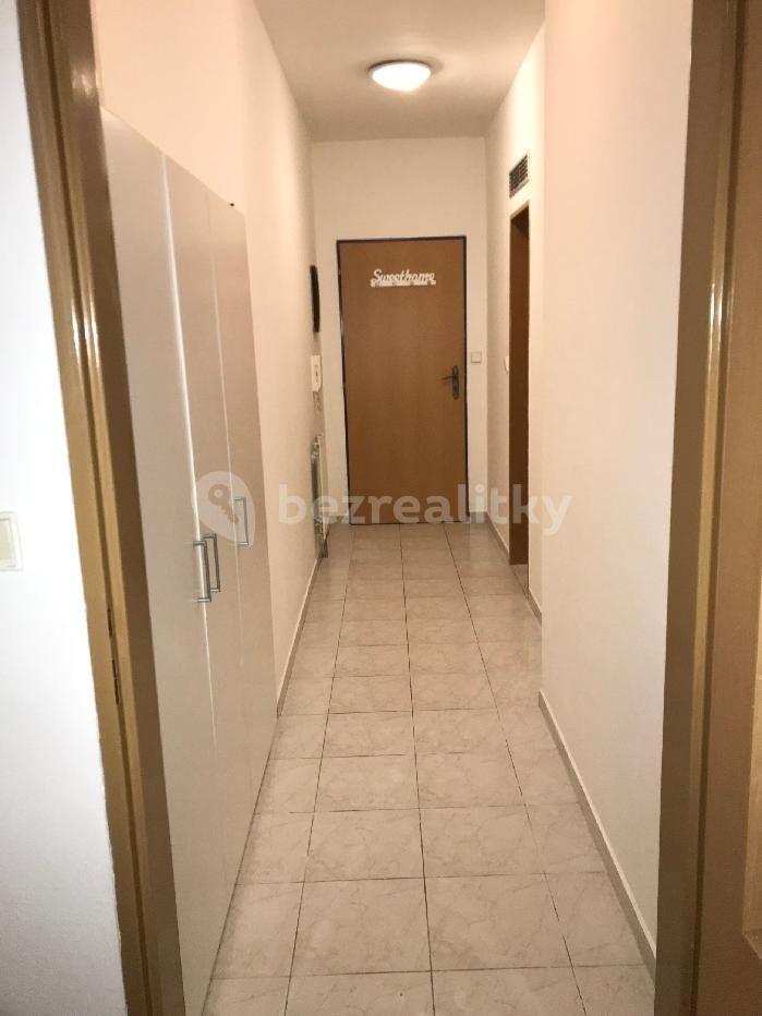 Studio flat to rent, 38 m², Dukelská, Benešov, Středočeský Region