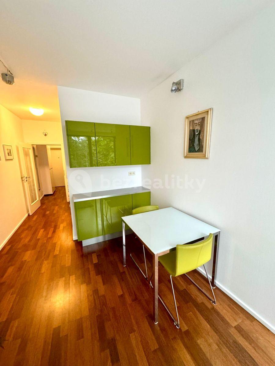 1 bedroom with open-plan kitchen flat to rent, 50 m², Pod Průsekem, Prague, Prague