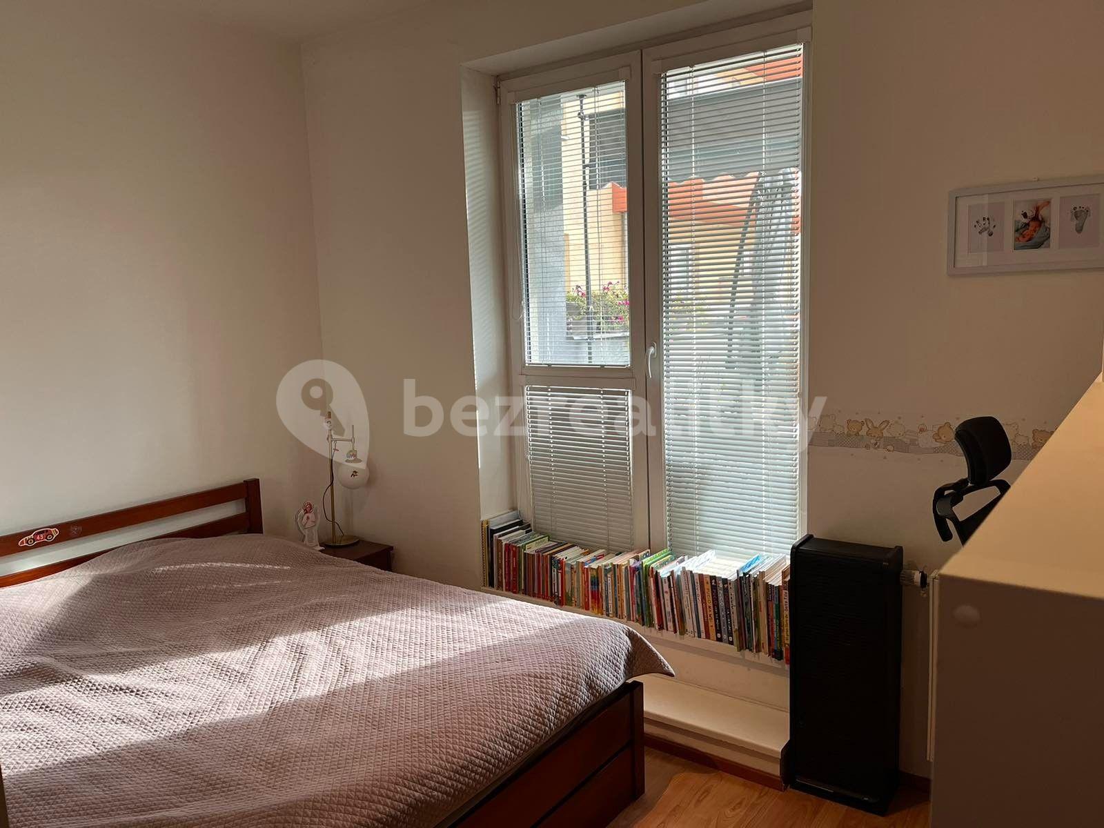 1 bedroom with open-plan kitchen flat to rent, 41 m², Plzeňská, Prague, Prague