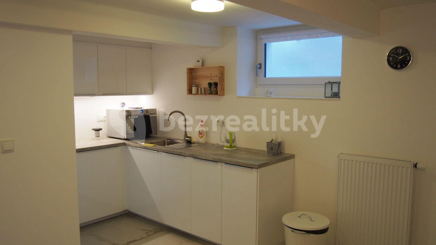 1 bedroom flat to rent, 82 m², Kosatcová, Prague, Prague