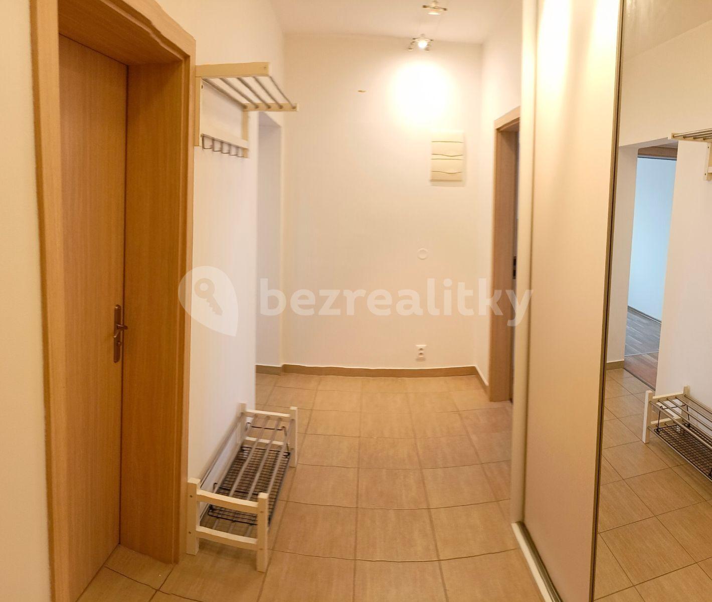 2 bedroom with open-plan kitchen flat to rent, 76 m², Za Mototechnou, Prague, Prague