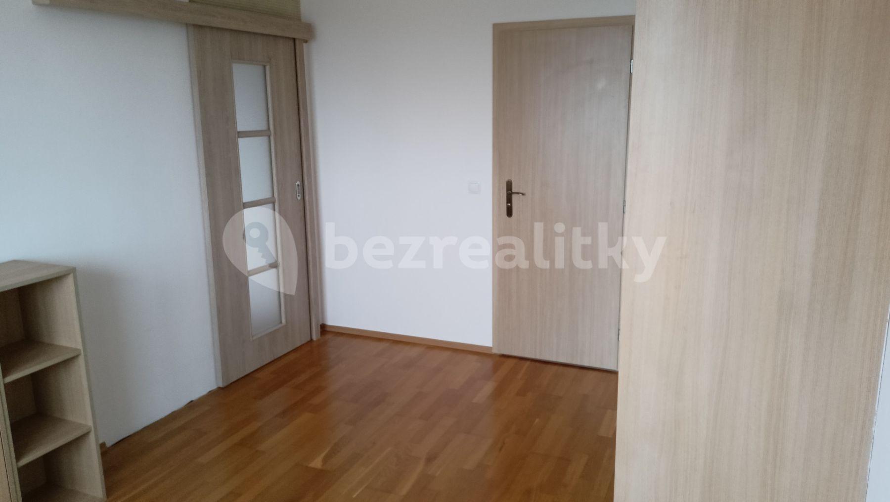 2 bedroom with open-plan kitchen flat to rent, 76 m², Za Mototechnou, Prague, Prague