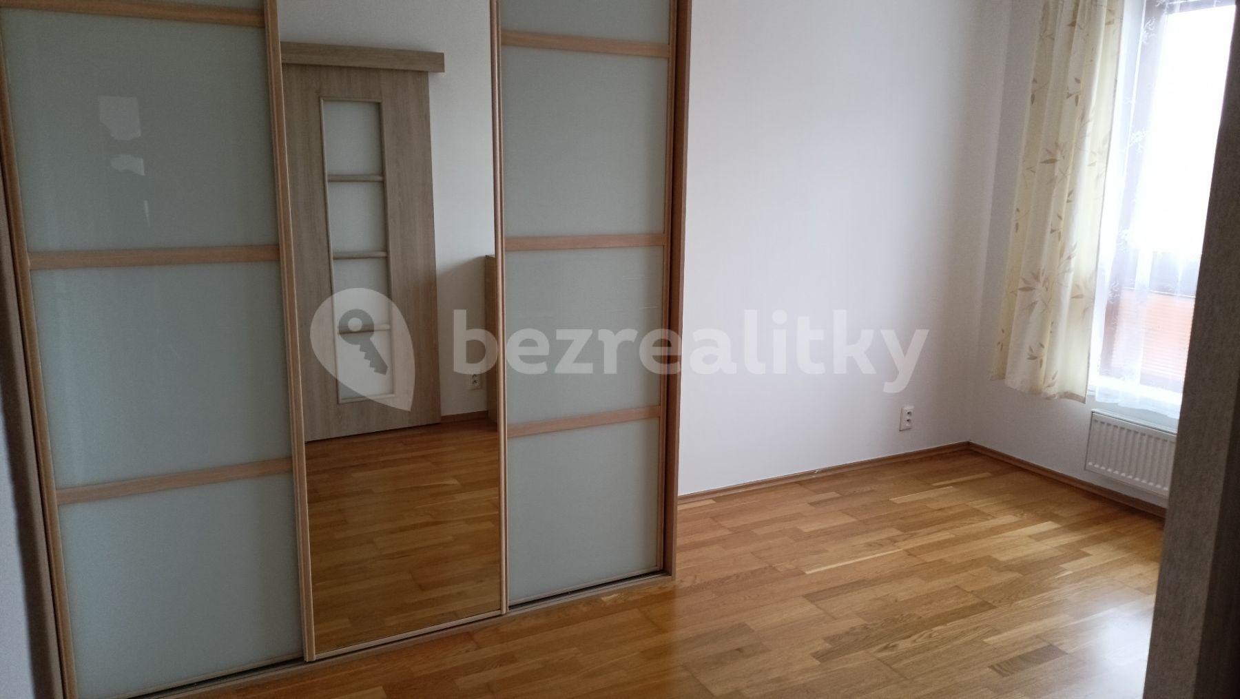 2 bedroom with open-plan kitchen flat to rent, 76 m², Za Mototechnou, Prague, Prague