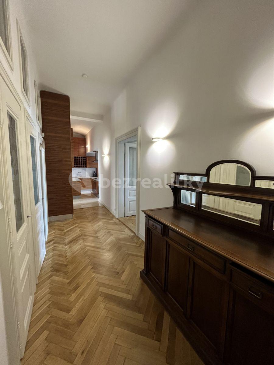 3 bedroom flat to rent, 105 m², Masarykovo nábřeží, Prague, Prague