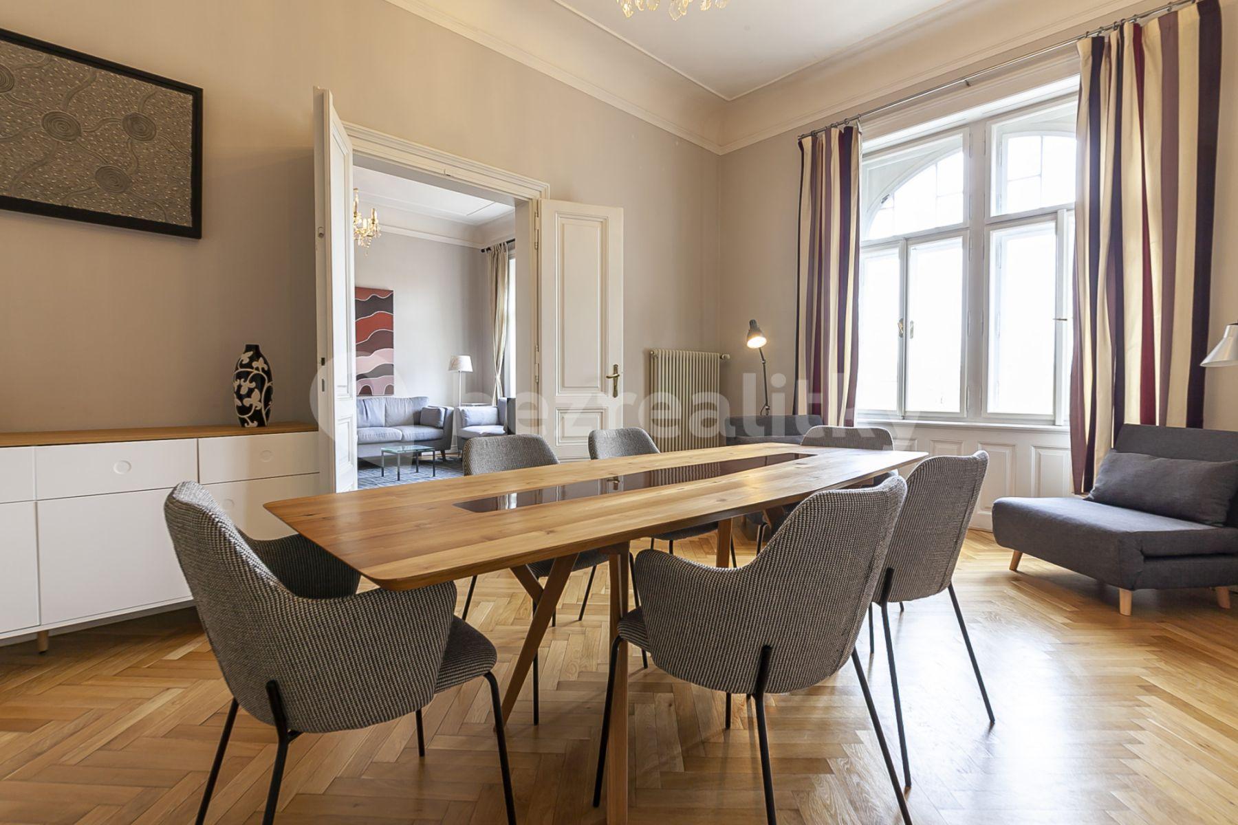 3 bedroom flat to rent, 105 m², Masarykovo nábřeží, Prague, Prague