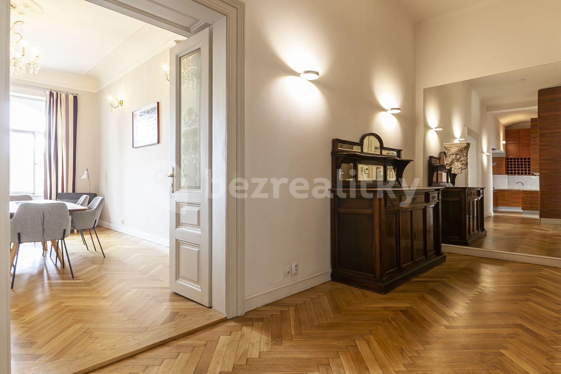 3 bedroom flat to rent, 105 m², Masarykovo nábřeží, Prague, Prague