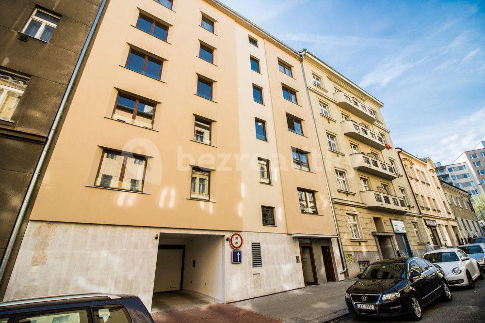 Studio flat to rent, 35 m², Mojmírova, Prague, Prague