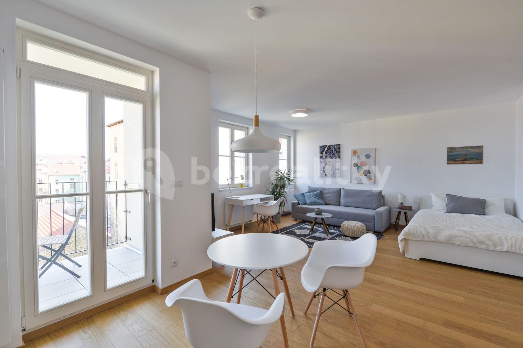 Studio flat to rent, 42 m², Krásova, Prague, Prague