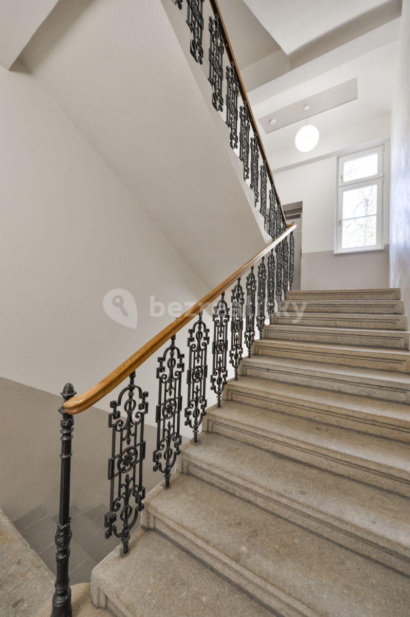 Studio flat to rent, 42 m², Krásova, Prague, Prague