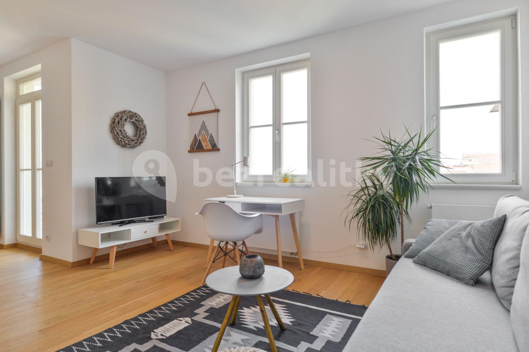 Studio flat to rent, 42 m², Krásova, Prague, Prague