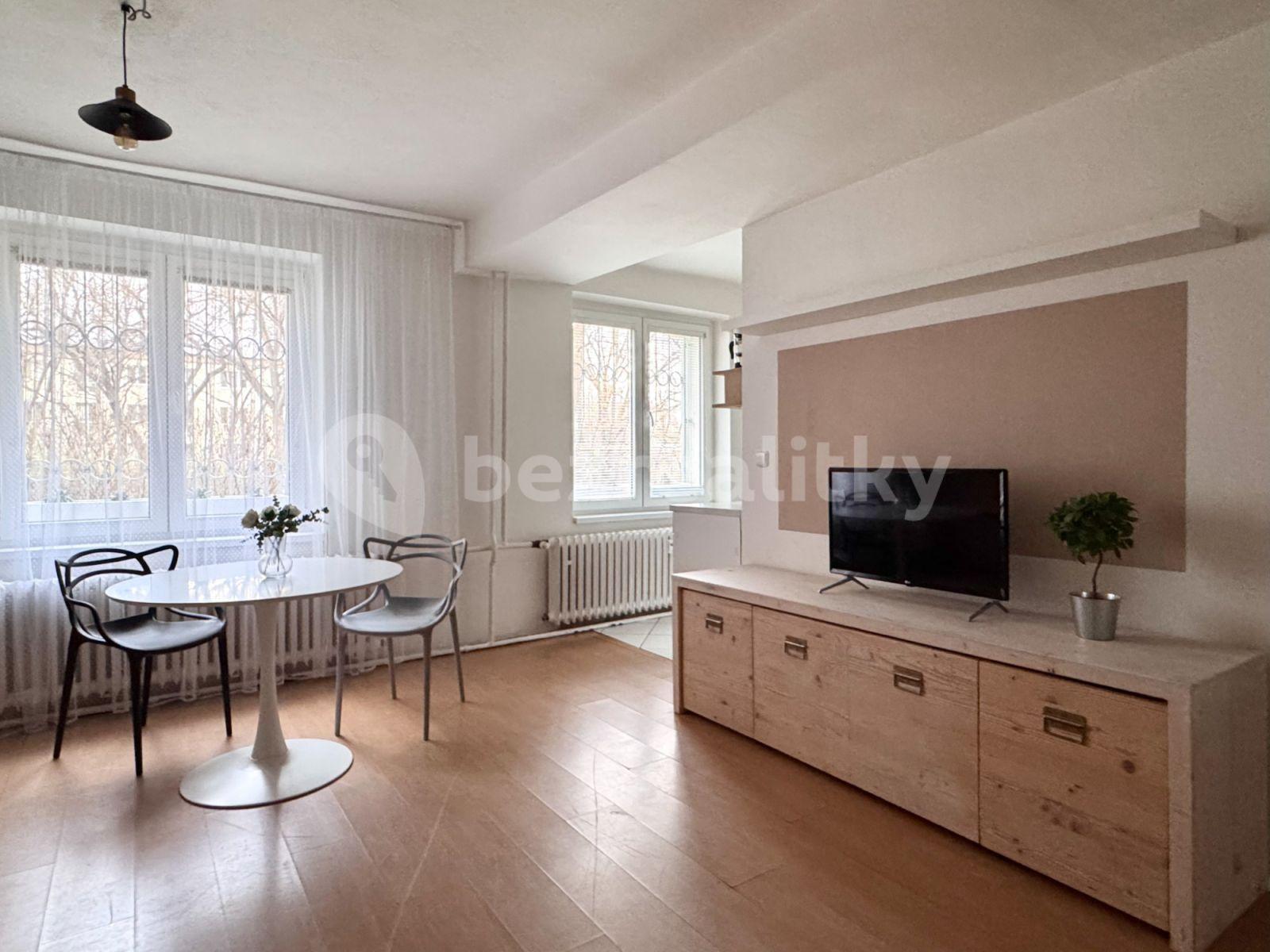 1 bedroom with open-plan kitchen flat to rent, 35 m², Na Okraji, Prague, Prague