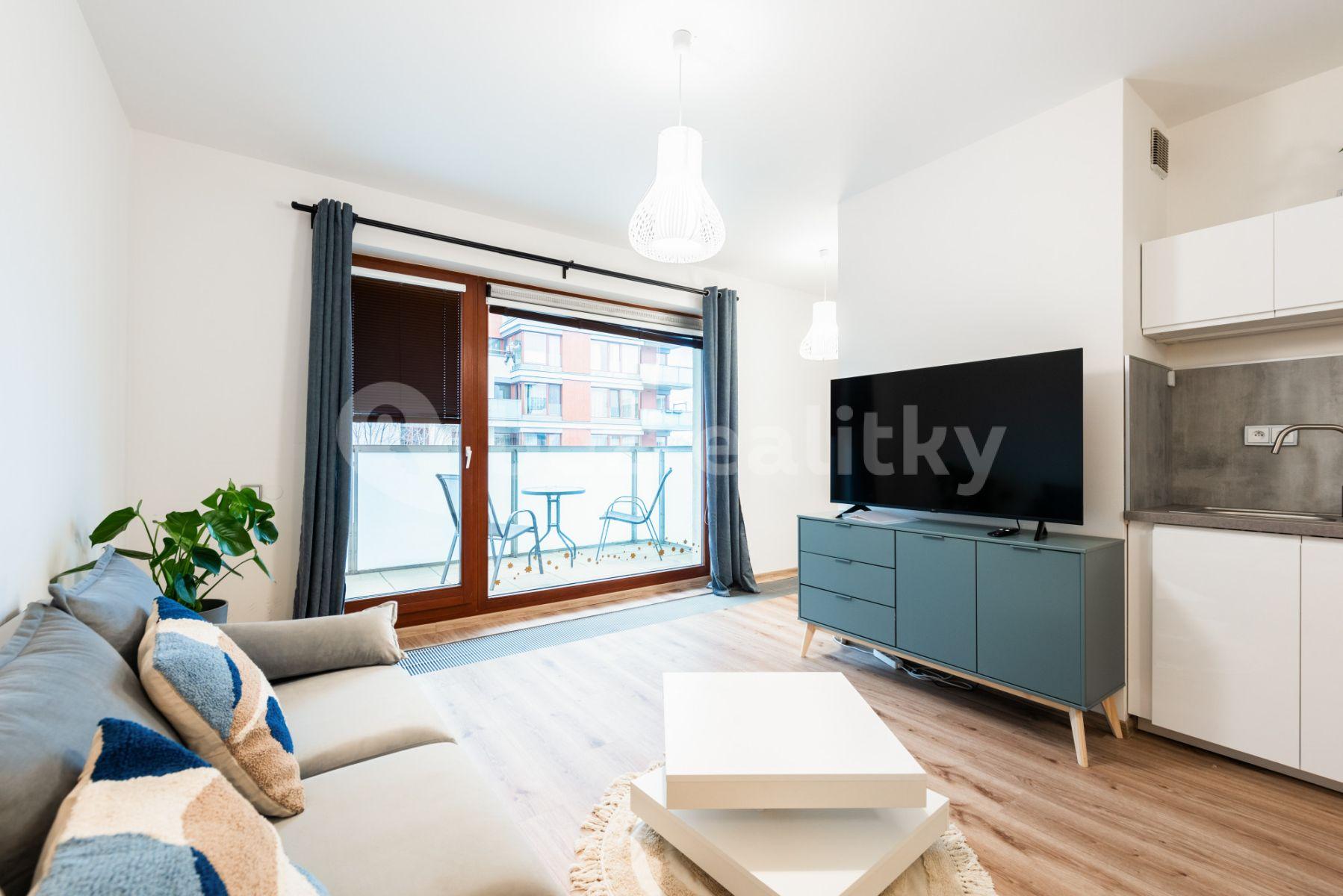 1 bedroom with open-plan kitchen flat to rent, 56 m², Rohanské nábřeží, Prague, Prague