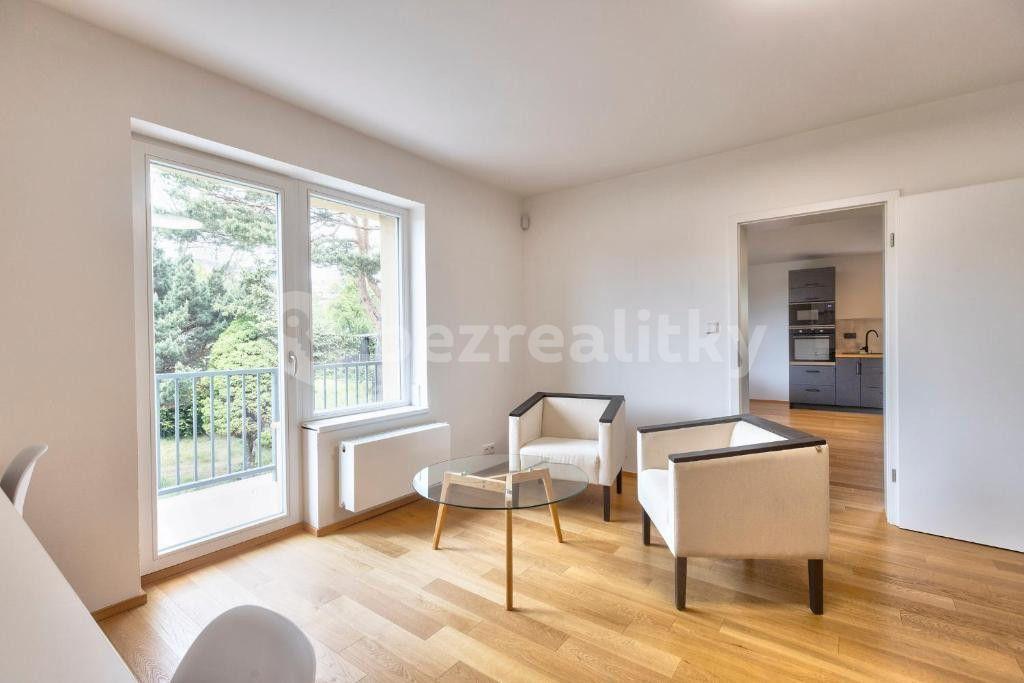 4 bedroom flat to rent, 140 m², U Hrušky, Prague, Prague