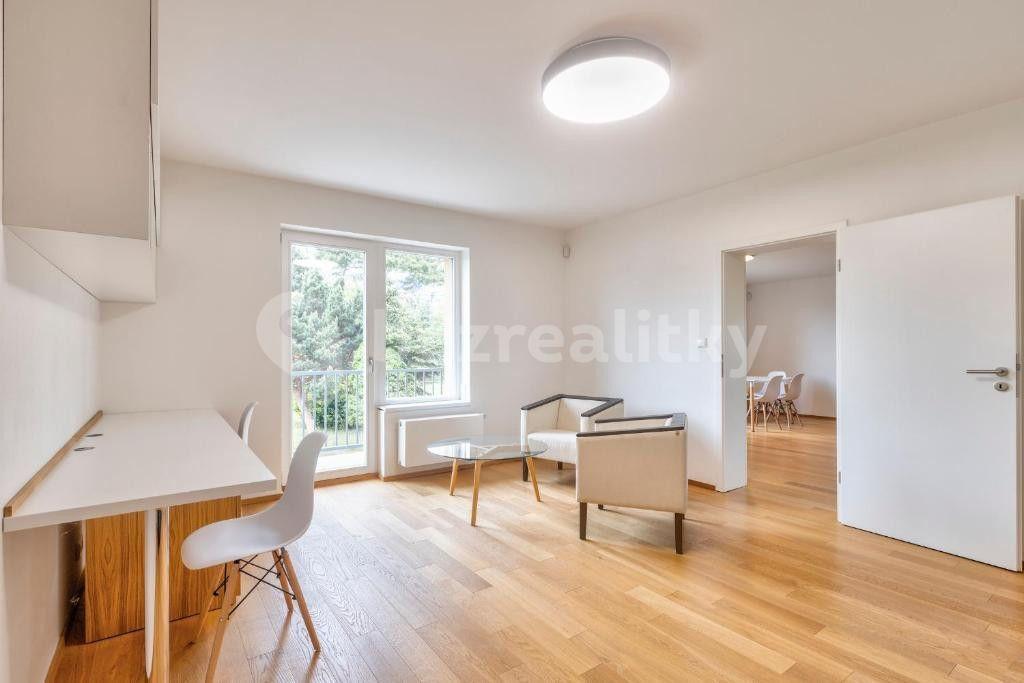 4 bedroom flat to rent, 140 m², U Hrušky, Prague, Prague