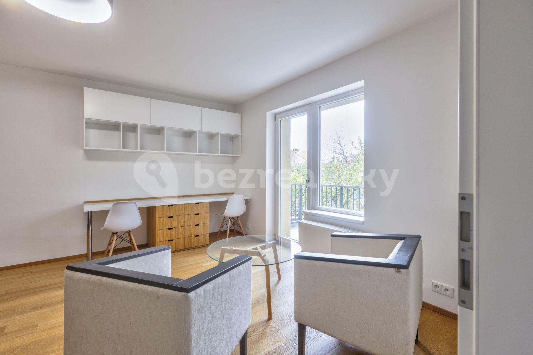 4 bedroom flat to rent, 140 m², U Hrušky, Prague, Prague