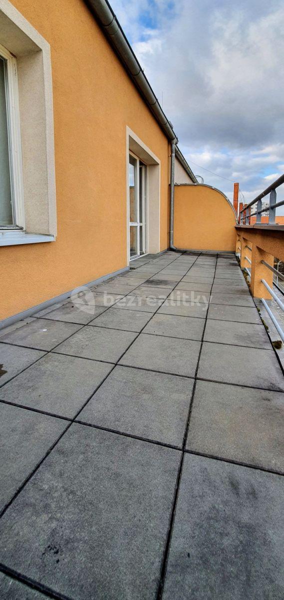 2 bedroom flat to rent, 38 m², Počátecká, Prague, Prague