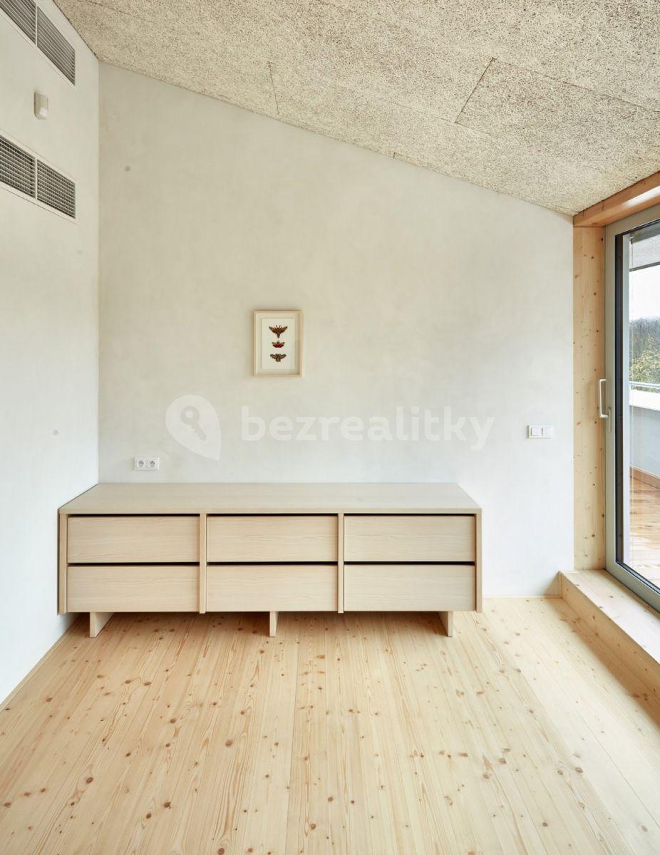 3 bedroom flat to rent, 94 m², Zahradníčkova, Prague, Prague