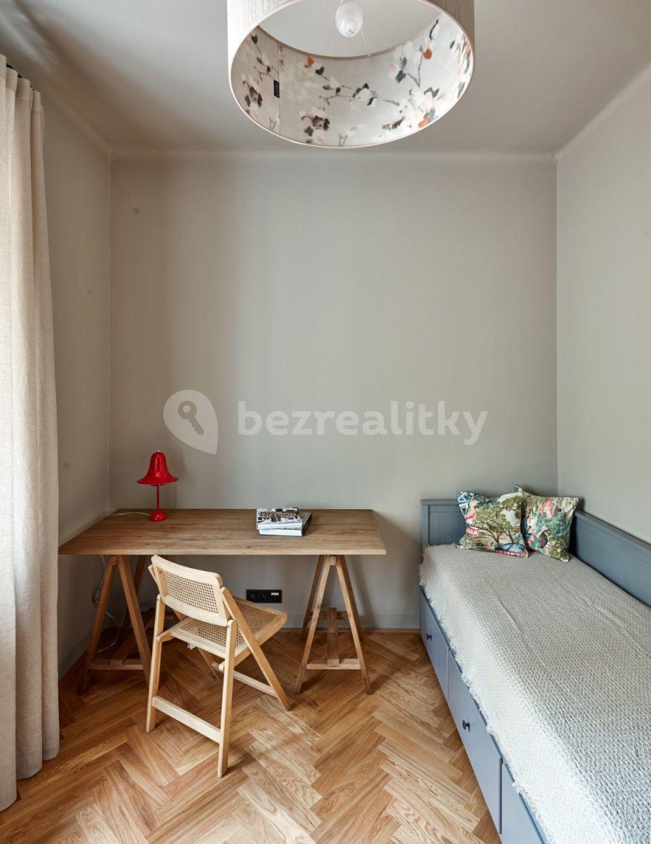 3 bedroom flat to rent, 92 m², Zahradníčkova, Prague, Prague