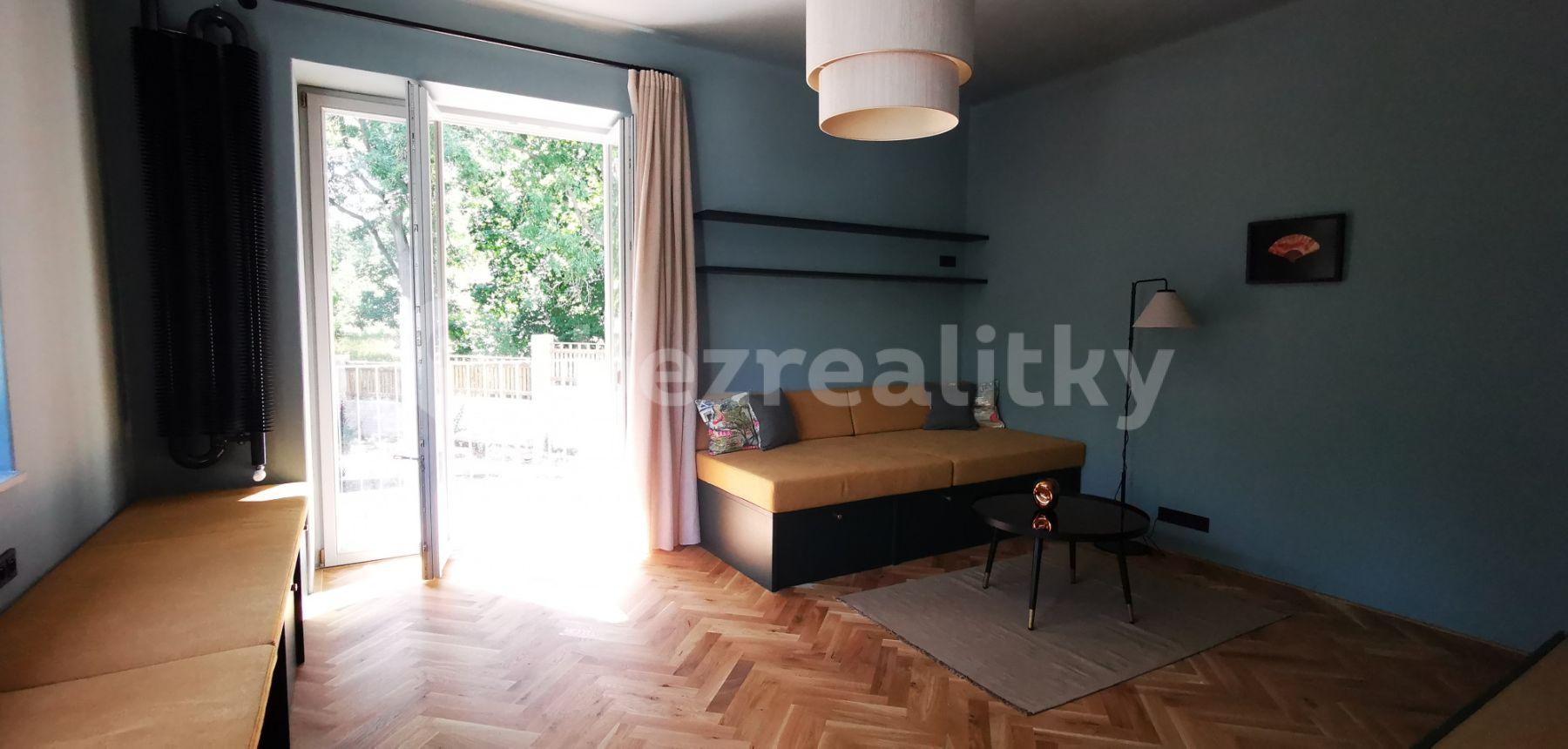 3 bedroom flat to rent, 92 m², Zahradníčkova, Prague, Prague