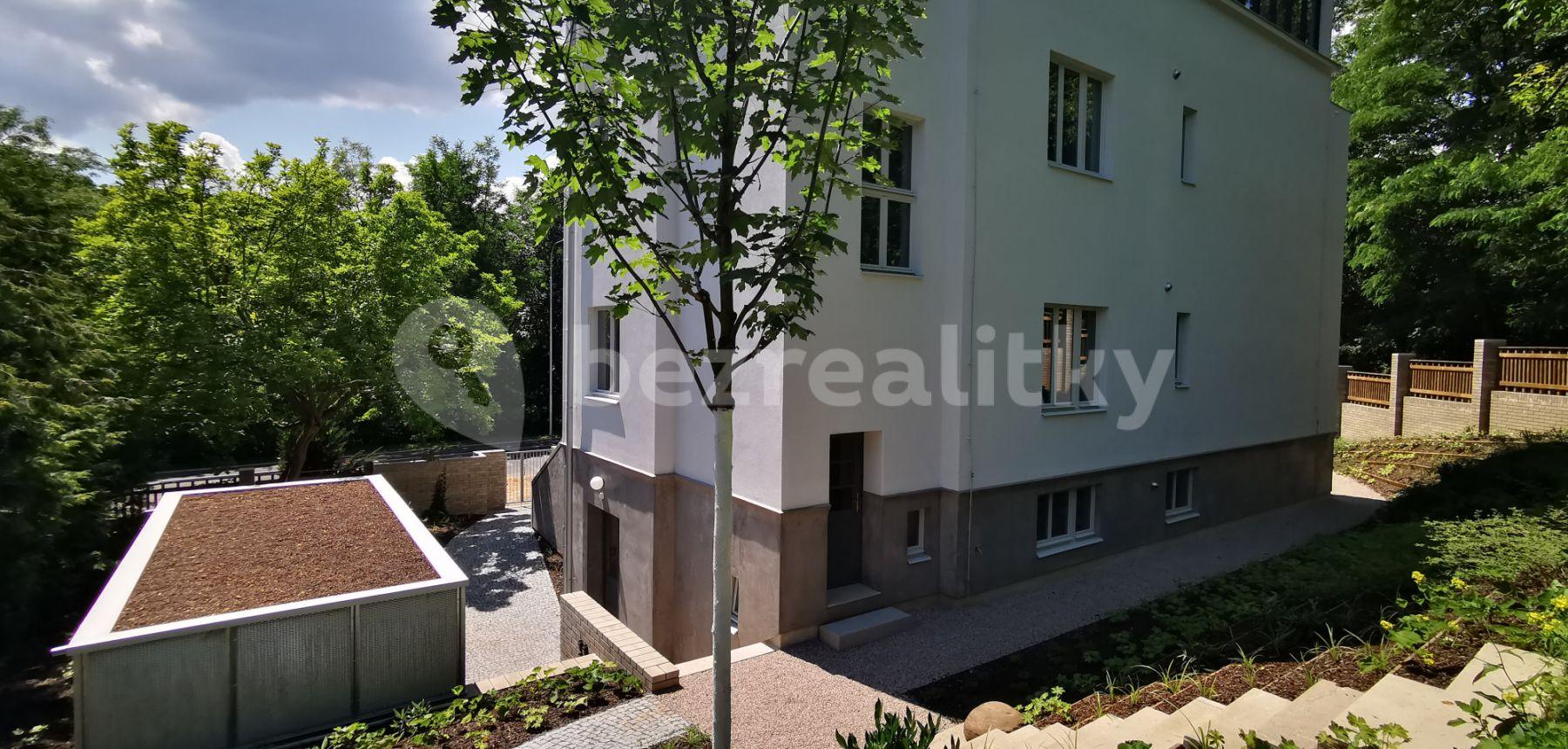 3 bedroom flat to rent, 86 m², Zahradníčkova, Prague, Prague