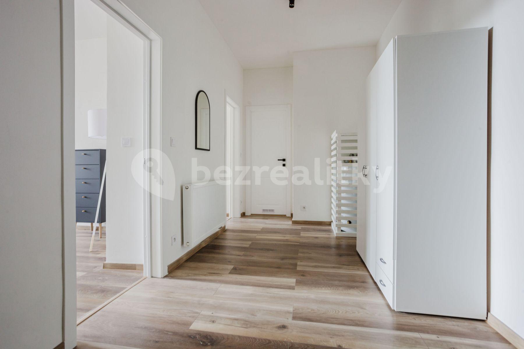 2 bedroom flat to rent, 67 m², Rostovská, Prague, Prague