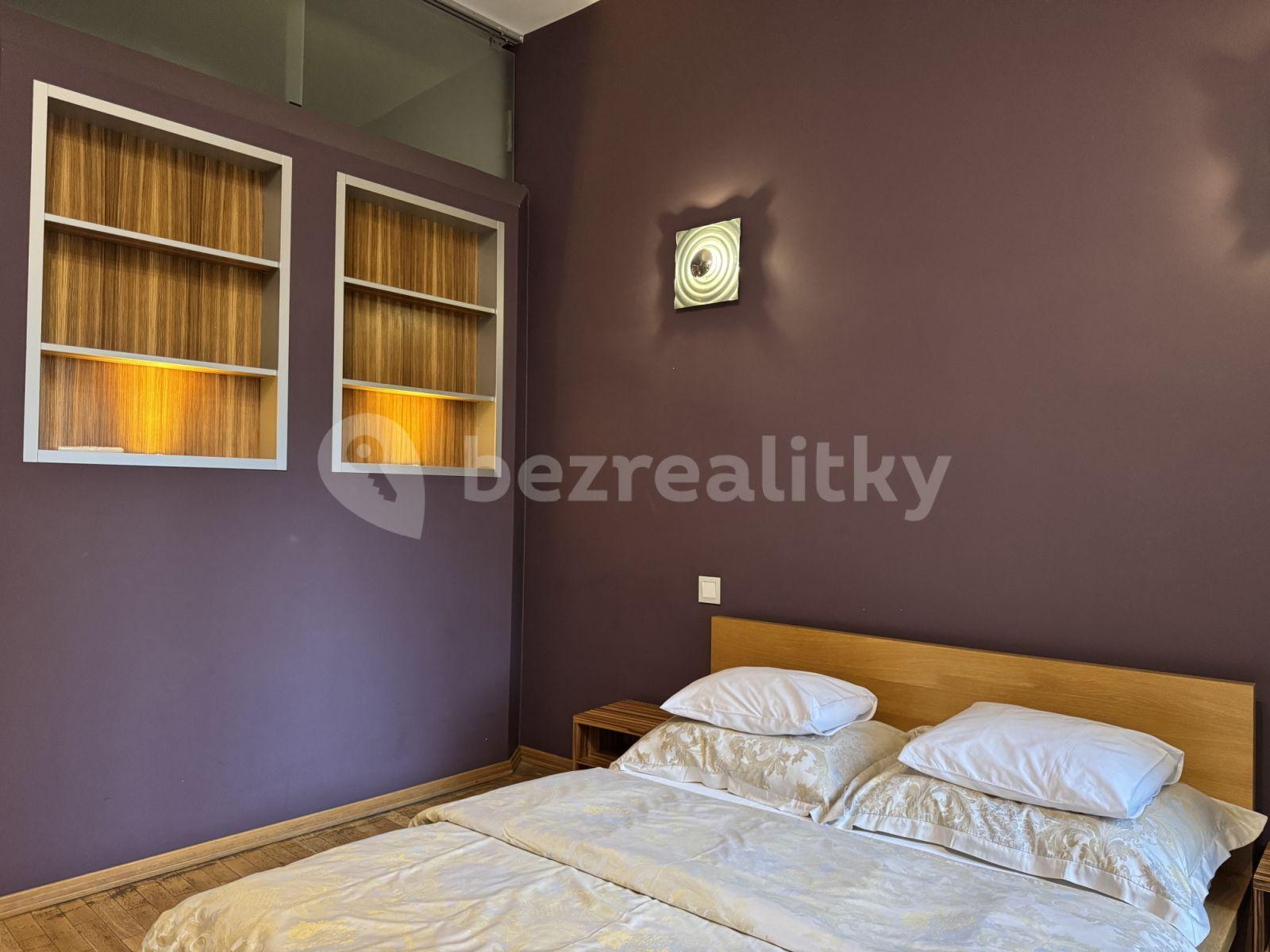 4 bedroom flat to rent, 140 m², Lázeňská, Prague, Prague