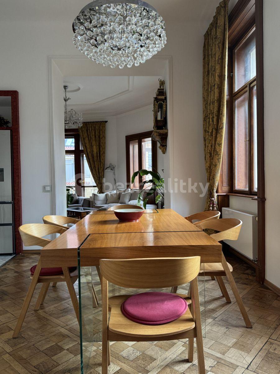 4 bedroom flat to rent, 140 m², Lázeňská, Prague, Prague