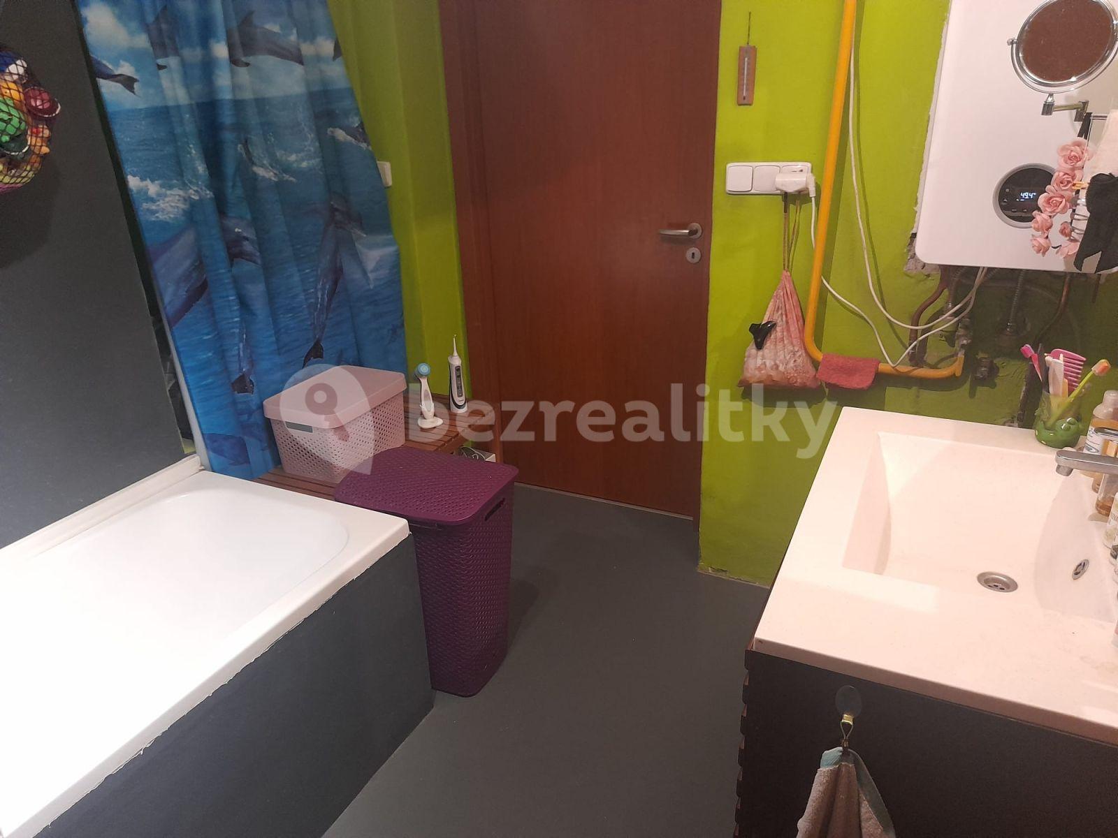 1 bedroom flat to rent, 100 m², Prostřední, Hostivice, Středočeský Region