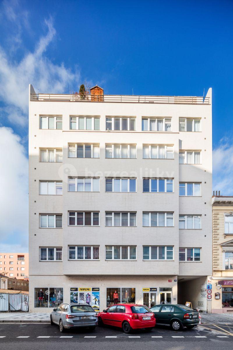 4 bedroom flat to rent, 150 m², Křižíkova, Prague, Prague