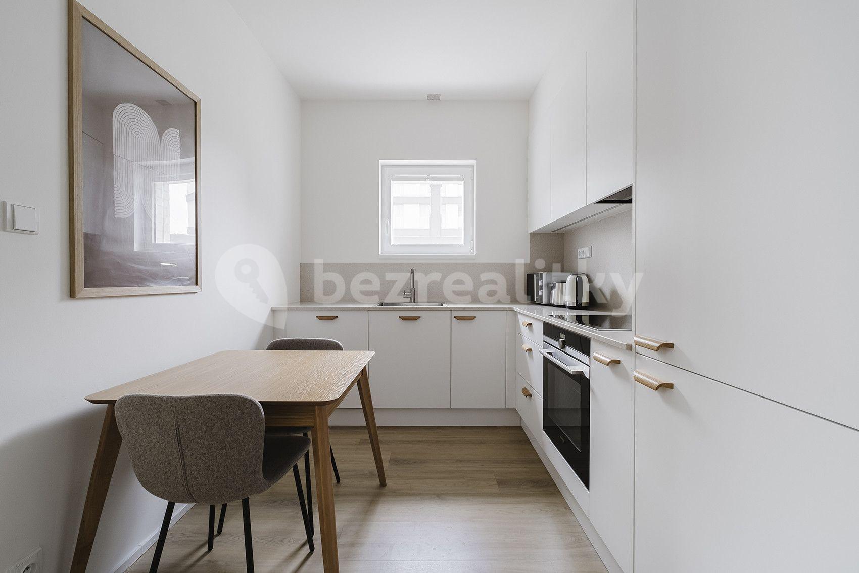 2 bedroom flat to rent, 63 m², U Pergamenky a, Prague, Prague