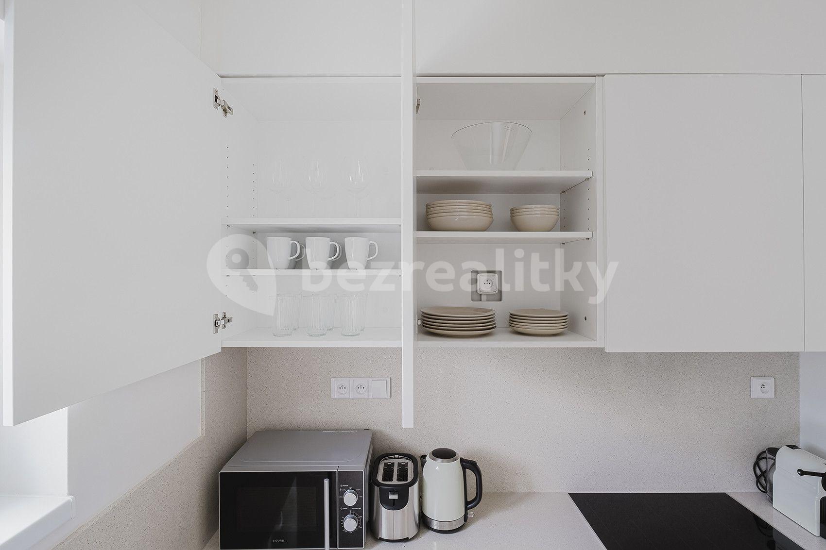 2 bedroom flat to rent, 63 m², U Pergamenky a, Prague, Prague