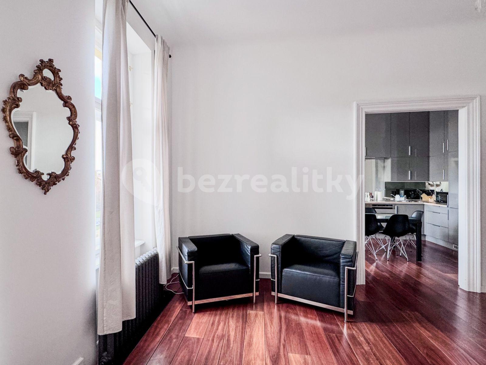 3 bedroom flat to rent, 80 m², Masarykovo nábřeží, Prague, Prague