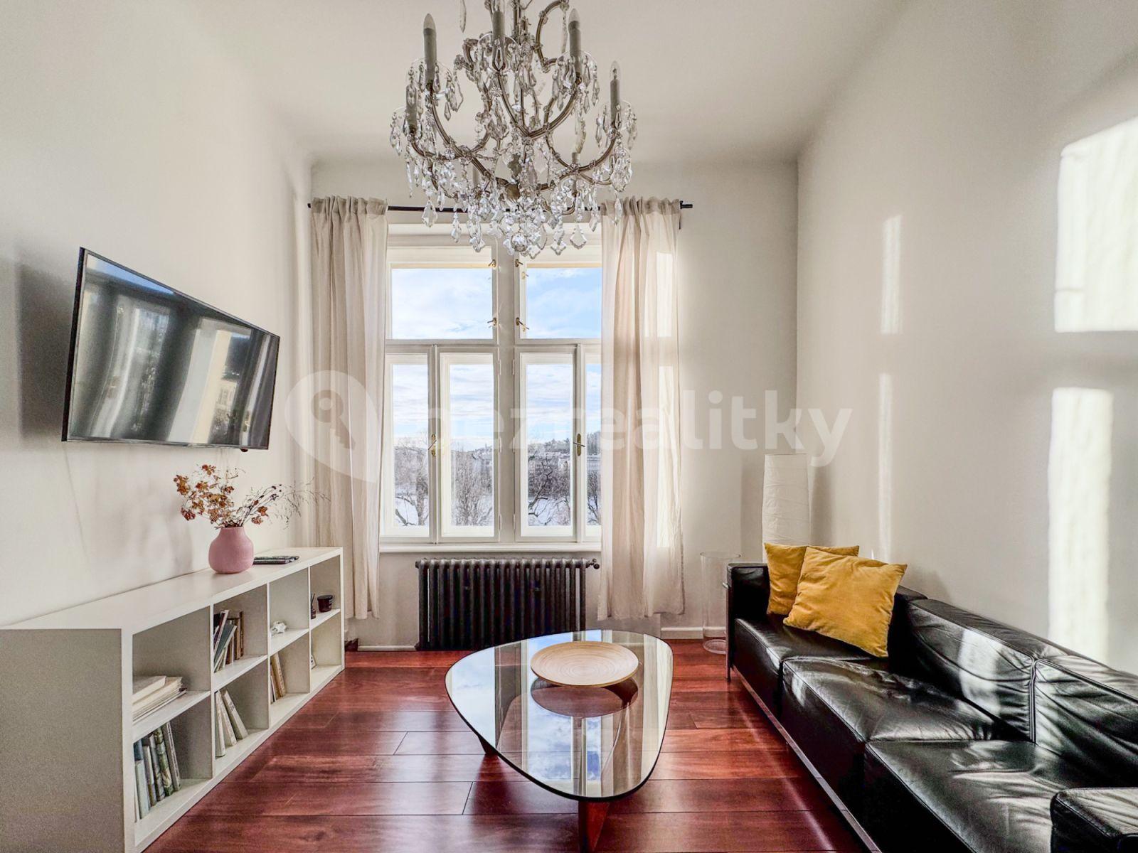 3 bedroom flat to rent, 80 m², Masarykovo nábřeží, Prague, Prague